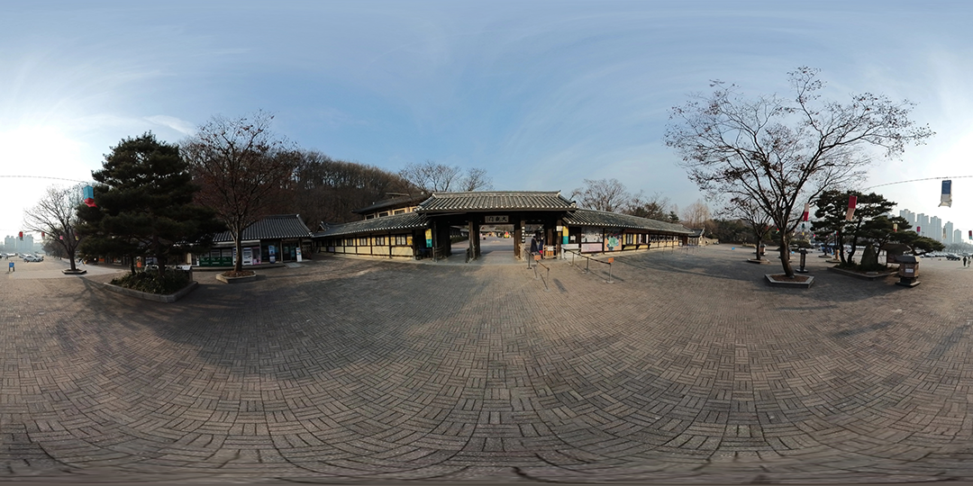 22.용인 한국민속촌 정문.png